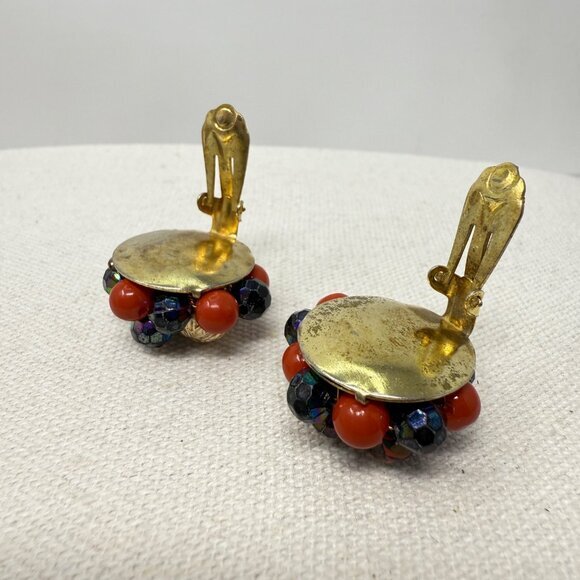 Vintage Cluster Bead Clip-On Earrings Red Black AB Retro Hong Kong Marked Kitchy - Picture 9 of 10